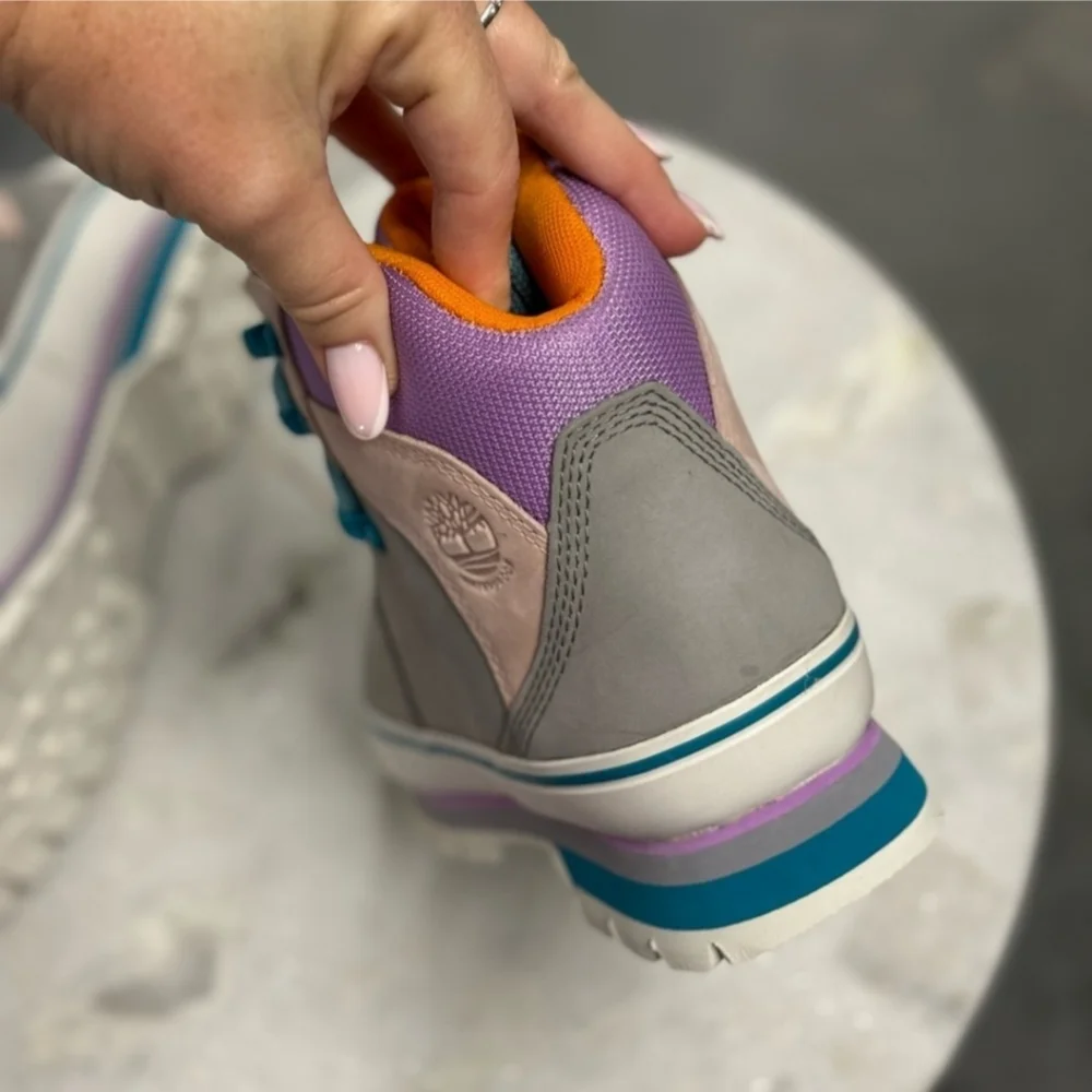 NWT TIMBERLAND women's boots size 8 - Picture 5 of 8